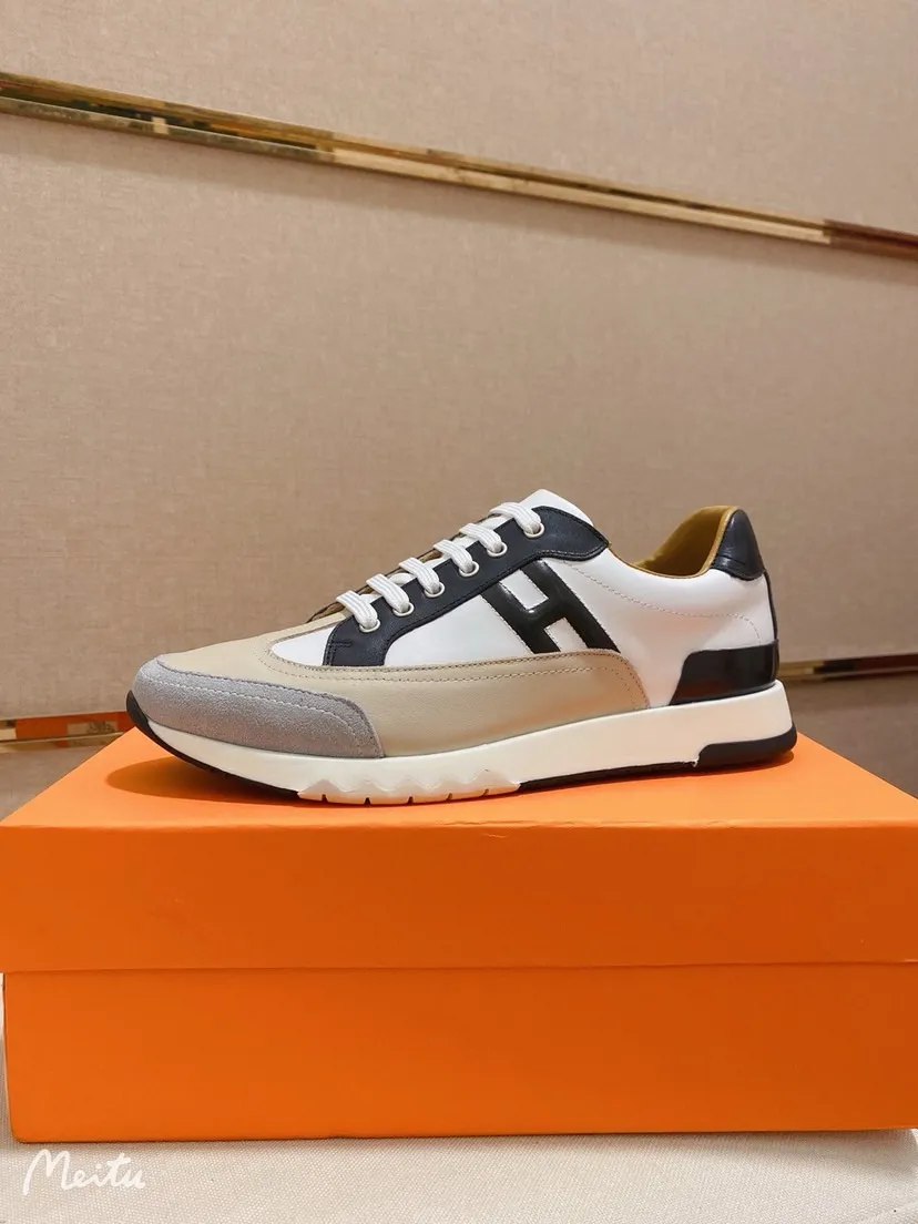 Ex-factory price: 500💰《HERMES》【Classic original single version】Hermès; top 🔝purchasing agent🔍🔍men's latest 🇺🇸sold simultaneously, original imported from Italy ▲▲first-layer cowhide ▲▲ (high-end, nobility and class) ) Exquisite workmanship (Italian 🇮🇹 imported water-dyed 🐂 cowhide lining) sole: original sole provided by the original factory, ⚠️exclusive double-layer activity·TPR·rubber·combined molded outsole; super comfortable·wear-resistant·non-slip·environmental protection The real thing is more beautiful when photographed in kind (high quality, following orders), you can come in and out at will * Number of yards: 38·39·40·41·42·43·44# (can be customized 45.)